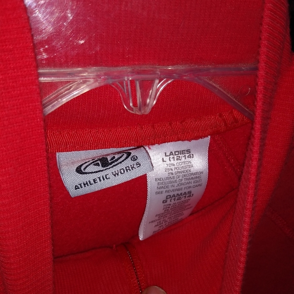 Lady In Red Sale - Picture 3 of 7